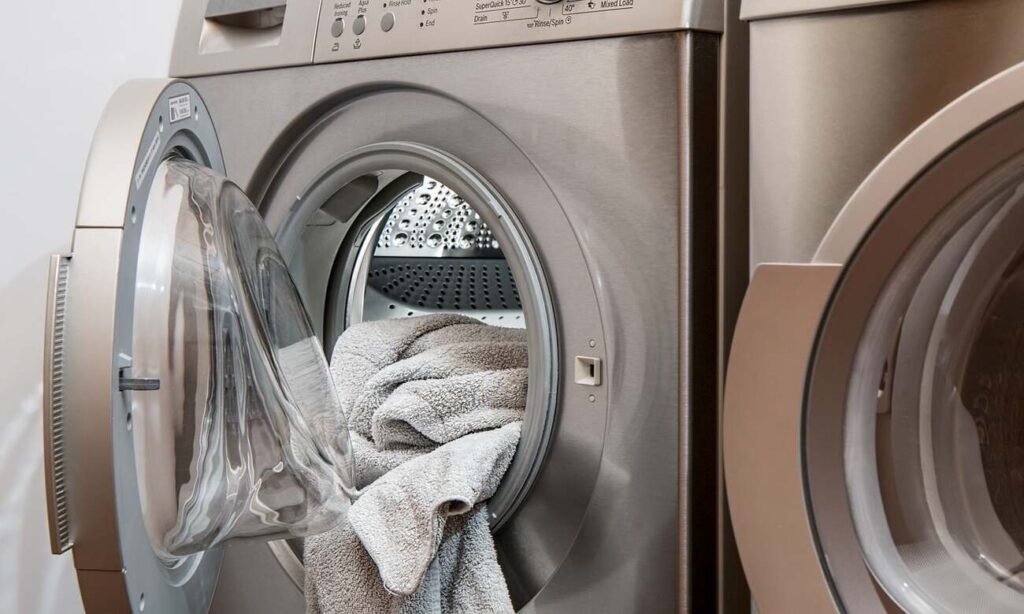 Electrolux e i consigli per prolungare la vita dei vestiti