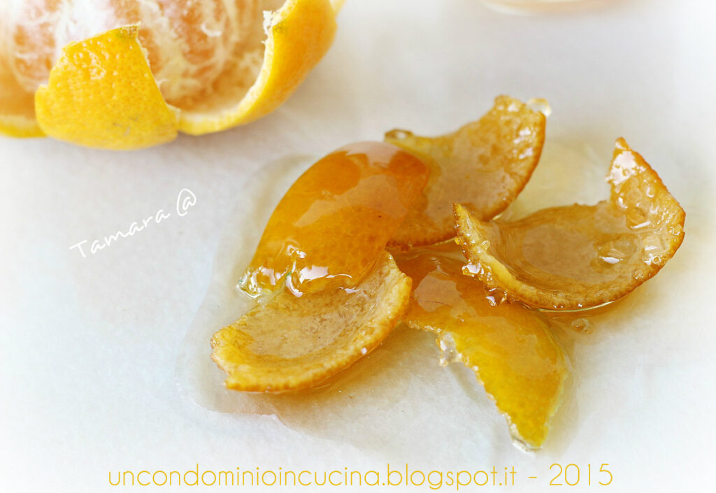 La buccia di arancia può essere utilizzata per molteplici attività utili e creative 