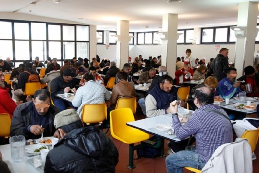 Un elevato numero di persone che frequenta le mense dei poveri non lo fa per povertà ma per solitudine