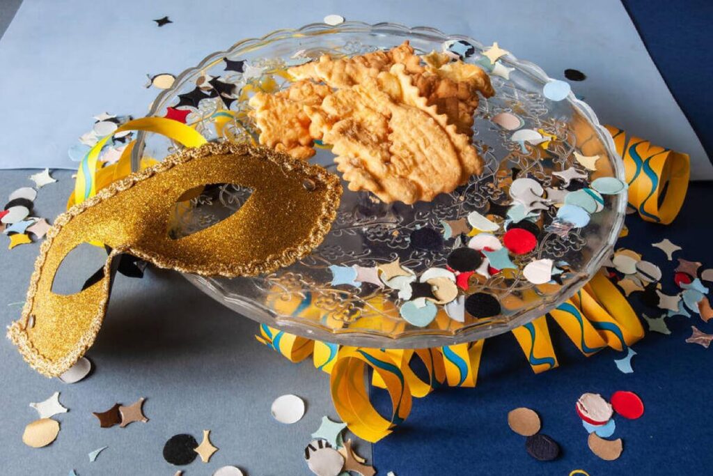 Nonostante l'aria di allegria che porta questo periodo, qualcuno di voi sarà preoccupato per la vera tentazione che ci travolge: i dolci di Carnevale